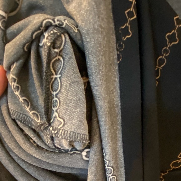 Ann Taylor knit top, size small - Picture 5 of 5